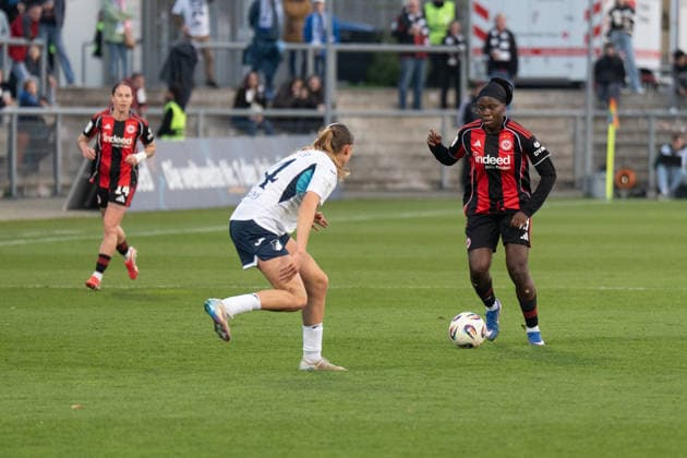 18 03 2026, xhfmx, Fußball Google Pixel Frauen Bundesliga, Eintracht Frankfurt TSG Hoffenheim v l Geraldine Reuteler Eintracht Frankfurt Frauen , Svenja Vöhringer TSG 1899 Hoffenheim Frauen , Nicole Anyomi Eintracht Frankfurt Frauen DFL DFB REGULATIONS PROHIBIT ANY USE OF PHOTOGRAPHS as IMAGE SEQUENCES and or QUASI VIDEO Frankfurt am Main