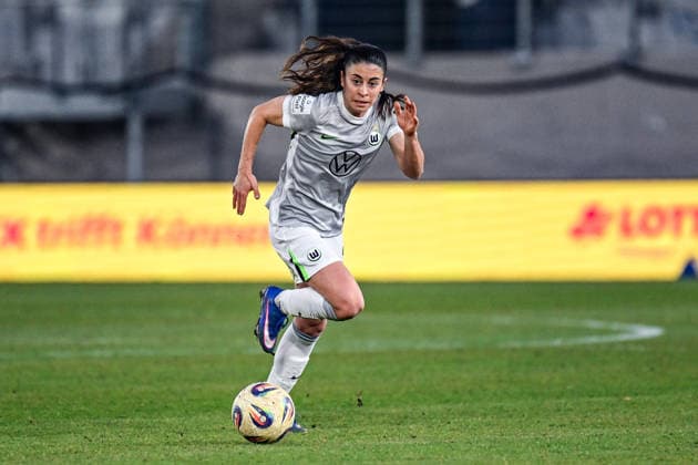 Soccer I Women I Season 2025 2026 I Bundesliga I 15 Matchday I FC Carl Zeiss Jena VfL Wolfsburg I 18 03 2026 Judit Pujols Parera 33, VfL Wolfsburg with ball Crop, close-up, portrait, portrait, single photo, single image, body Jena Ernst Abbe Sportfeld, ad hoc Arena Thuringia Germany Copyright: xLobeca InesxHähnelx