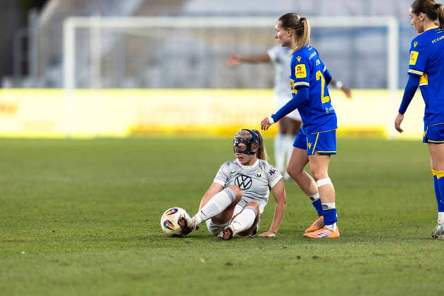 Google Pixel Womens Bundesliga FC Carl Zeiss Jena vs VfL Wolfsburg Jena 18 03 2026 Thea Bjelde 2 VfL Wolfsburg Google Pixel Womens Bundesliga FC Carl Zeiss Jena vs VfL Wolfsburg ad hoc arena im Ernst Abbe Sportfeld 18 03 2026 DFB REGULATIONS PROHIBIT ANY USE OF PHOTOGRAPHS AS IMAGE SEQUENCES AND OR QUASI VIDEO Copyright: xBEAUTIFULxSPORTS Duehringx