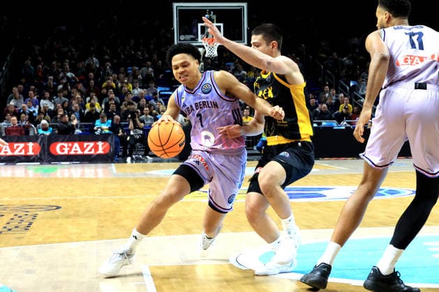 ALBA vs Armani Milan 26 10 2023, EuroLeague, ALBA vs Armani Milan in the picture Jack Kayil ALBA Berlin 7 , Dimitris Flionis Athens 7 nordphotoxGmbHx xEngler nph00076