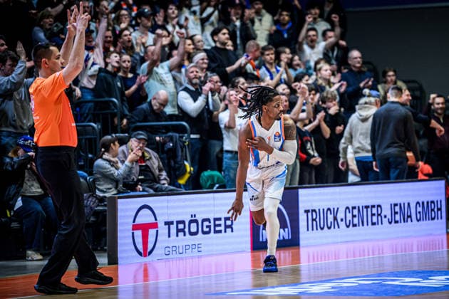 easycredit BBL Basketball Bundesliga 2025 2026 21 Matchday Catch-up 18 03 2026 Science City Jena vs EWE Baskets Oldenburg Uchenna Iroegbu Jena Cheers over a 3-pointer Sparkassen Arena