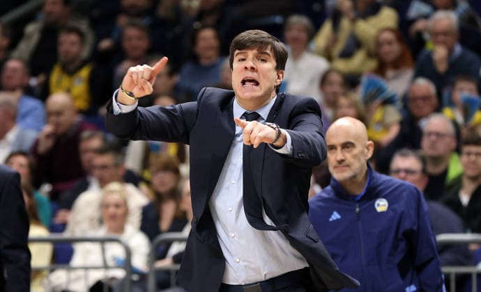 Coach Pedro Calles gives instructions Upper body action Sport Basketball Champions League CL Men Season 2025 2026 18 03 2026 ALBA Berlin vs AEK BC Athens