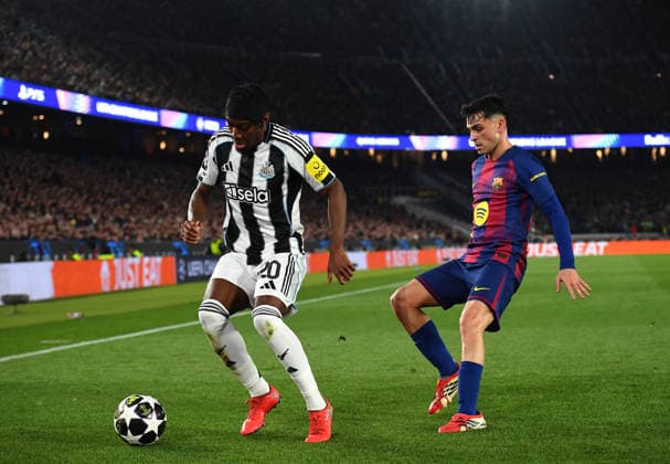 FC Barcelona, Barca v Newcastle United, UEFA Champions League, Football, Camp Nou, Barcelona, SP - 18 Mar 2026 Anthony Elanga of Newcastle United and Gerard Martin of Barcelona Barcelona Camp Nou Barcelona SP, UK NEWSPAPERS OUT Copyright: xMarkxEnfieldx