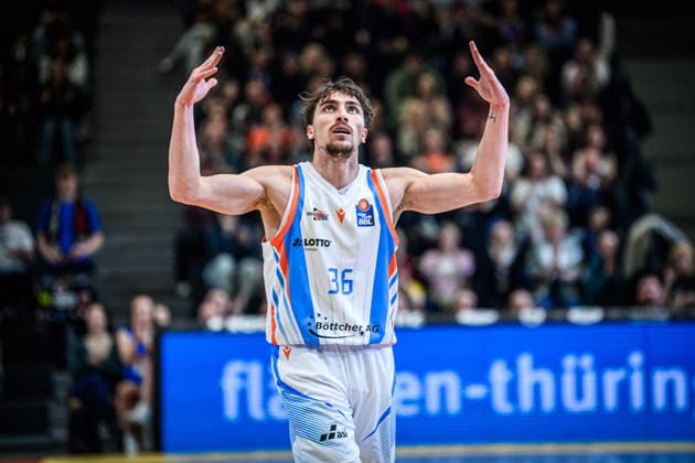 easycredit BBL Basketball Bundesliga 2025 2026 21 Matchday catch-up game 18 03 2026 Science City Jena vs EWE Baskets Oldenburg Kristofer Krause Jena with both arms and looking to the sky, Portrait Sparkassen Arena