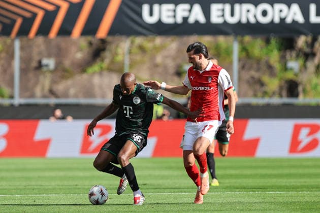 SC Braga vs Ferencvaros TC -UEFA Europa League (Foto Photo : Tiago Vieira Avant Sports) BRAGA, PORTUGAL - 18th MARCH : Florian Grillitsch, player of SC Braga and Julio Romao, player of Ferencvaros TC during the match between SC Braga vs Ferencvaros TC - UEFA Europa League , Estadio Municipal de Braga. (Foto : Tiago Vieira Avant Sports) Braga, Portugal Estadio Municipal de Braga Portugal Copyright: xFoto Photox:xTiagoxVieira AvantxSportsx