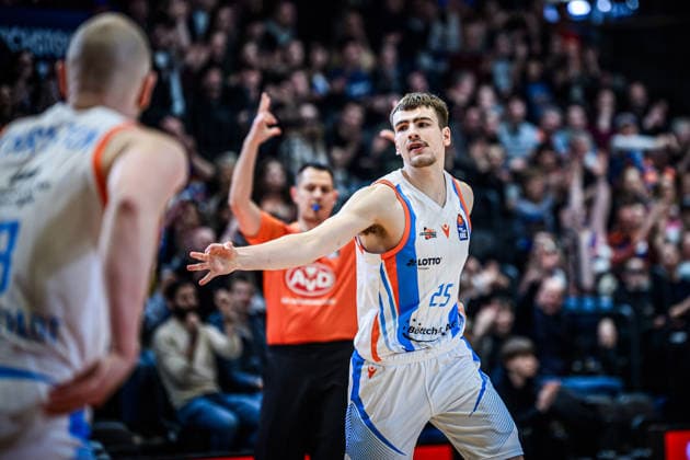 easycredit BBL Basketball Bundesliga 2025 2026 21 Matchday Catch-up 18 03 2026 Science City Jena vs EWE Baskets Oldenburg Lorenz Bank Jena Cheers over 3s, Portrait Sparkassen Arena