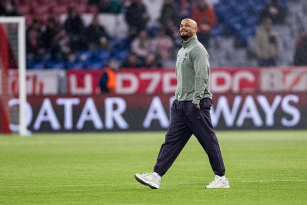 MUNICH GERMANY - MARCH 18: Vincent Kompany (Head Coach FC Bayern Muenchen) during pitch check before the UEFA Champions League match between FC Bayern Muenchen vs. Atalanta Bergamo at Allianz Arena at Round of 16 match of the UEFA Champions League on March 18, 2026 in Munich, Germany. Bavaria Germany Copyright: xSteffiexWunderlx