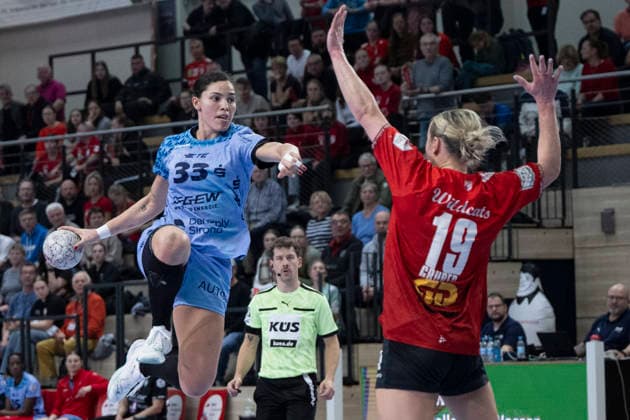 Handball Bundesliga Women,HBF, Season 2025 2026 SV Union Halle Neustadt vs HSG Bensheim Auerbach Halle, Germany 18 March 2026 In the picture from left Lucie Kretzschmar Bensheim Auerbach and Lea Gruber Halle Halle Saale SWH Arena Sachsen Anhalt Germany