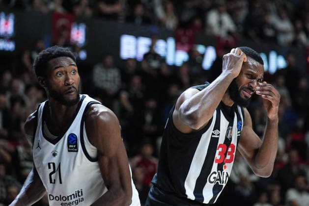 Besiktas GAIN v Dolomiti Energia Trento - BKT EuroCup ISTANBUL, TURKIYE - MARCH 18: Besiktas GAIN’s Vittorio Brown (33) and Dolomiti Energia Trento’s Selom Mawugbe (21) in action during the BKT EuroCup quarterfinal basketball match at BJK GAIN Sports Hall in Istanbul, Turkiye, on March 18, 2026. Adem Kutucu Anadolu Istanbul Turkey. Editorial use only. Please get in touch for any other usage.  Copyright: x2026xAnadoluxAdemxKutucux