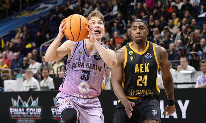 Bennet Hundt on the ball, Frank Bartley duel Game scene Action Sport Basketball Champions League CL Men Season 2025 2026 18 03 2026 ALBA Berlin vs AEK BC Athens