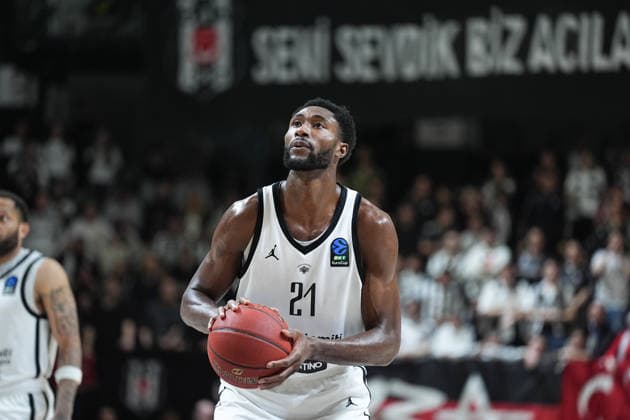 Besiktas GAIN v Dolomiti Energia Trento - BKT EuroCup ISTANBUL, TURKIYE - MARCH 18: Dolomiti Energia Trento’s Selom Mawugbe (21) in action during the BKT EuroCup quarterfinal basketball match between Besiktas GAIN and Dolomiti Energia Trento at BJK GAIN Sports Hall in Istanbul, Turkiye, on March 18, 2026. Adem Kutucu Anadolu Istanbul Turkey. Editorial use only. Please get in touch for any other usage.  Copyright: x2026xAnadoluxAdemxKutucux