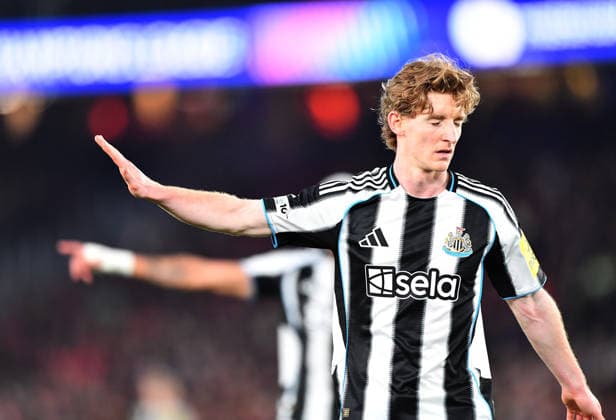 FC Barcelona, Barca v Newcastle United, UEFA Champions League, Football, Camp Nou, Barcelona, SP - 18 Mar 2026 Anthony Gordon of Newcastle United raises his arm. Barcelona Camp Nou Barcelona SP, UK NEWSPAPERS OUT Copyright: xMarkxEnfieldx