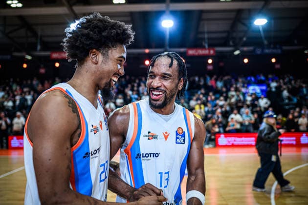 easycredit BBL Basketball Bundesliga 2025 2026 Matchday 21 Catch-up match 18 03 2026 Science City Jena vs EWE Baskets Oldenburg Pure joy after the clear home win against Oldenburg for Javon Franklin and Keith Braxton, both Jena Sparkassen Arena