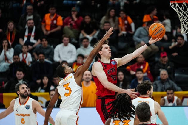 Galatasaray MCT Technic v Rytas Vilnius - Basketball Champions League ISTANBUL, TURKIYE - MARCH 18: Errick McCollum (3) of Galatasaray MCT Technic in action against Ignas Sargiunas (43) of Rytas Vilnius during the Basketball Champions League Round of 16 in the sixth and final week of Group I match between Galatasaray MCT Technic and Rytas Vilnius at the Turkcell Basketball Development Center in Istanbul, Turkiye, on March 18, 2026. Hakan Akgun Anadolu Istanbul Turkey. Editorial use only. Please get in touch for any other usage.  Copyright: x2026xAnadoluxHakanxAkgunx
