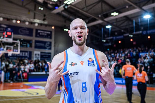 easycredit BBL Basketball Bundesliga 2025 2026 21 Matchday catch-up game 18 03 2026 Science City Jena vs EWE Baskets Oldenburg Robin Christen Jena , Joy after the victory, Portrait Sparkassen Arena