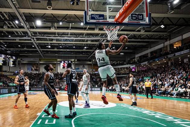 George King Gladiators Trier scores under the basket, Vet Concept Gladiators Trier vs Veolia Towers Hamburg, Basketball, easyCredit BBL, 25 Matchday, Season 2025 2026, 18 03 2026 Vet Concept Gladiators Trier vs Veolia Towers Hamburg, Basketball, easyCredit BBL, 25 Matchday, Season 2025 2026, 18 03 2026 Copyright: xEibner-Pressefoto AlexanderxNeisx EP_ANS