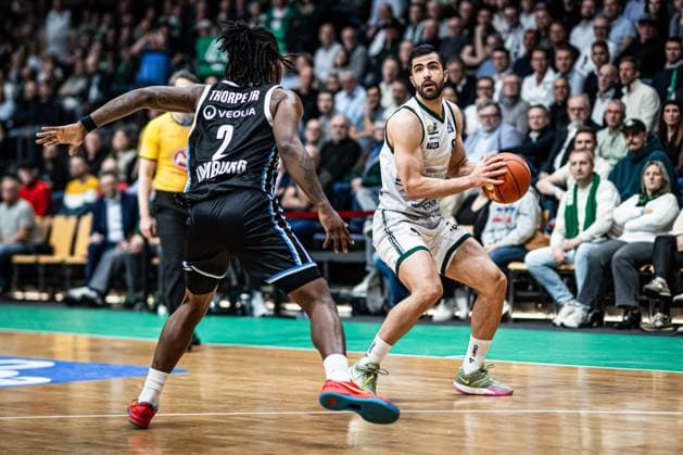 Clayton Guillozet Gladiators Trier in duel with Leonard Thorpe Jr Veolia Towers Hamburg , Vet Concept Gladiators Trier vs Veolia Towers Hamburg, Basketball, easyCredit BBL, 25 Matchday, Season 2025 2026, 18 03 2026 Vet Concept Gladiators Trier vs Veolia Towers Hamburg, Basketball, easyCredit BBL, 25 Matchday, Season 2025 2026, 18 03 2026 Copyright: xEibner-Pressefoto AlexanderxNeisx EP_ANS