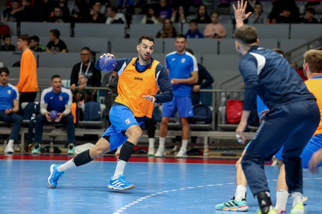 Croatia National Handball Team: training session Zvonimir Srna of Croatia during training session at The Kresimir Cosic Hall in Zadar, Croatia on March 18, 2026. ahead of internationl friendly match between Croatia and Switzerland.  SimexZelic PIXSELL
