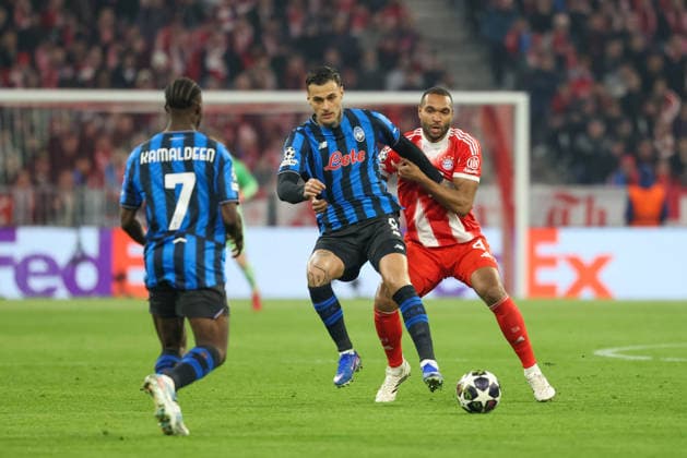 Jonathan Tah FC Bayern Muenchen, 04 with Gianluca Scamacca Atalanta Bergamo, 09 and Kamaldeen Sulemana Atalanta Bergamo, 07 , GER, FC Bayern Muenchen vs Atalanta Bergamo, Football, UEFA Champions League, round of 16, second leg, 2025 2026 season, 18 03 2026, GER, FC Bayern Muenchen vs Atalanta Bergamo, Football, UEFA Champions League, round of 16, second leg, 2025 2026 season, 18 03 2026 Muenchen Copyright: xEibner-Pressefoto JennixMaulx EP_JML