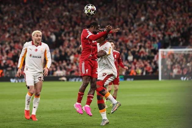 UEFA Champions League last 16 second leg match Liverpool v Galatasaray Jeremie Frimpong of Liverpool and Mario Lemina of Galatasaray battle for the ball during the UEFA Champions League last 16 second leg match Liverpool vs Galatasaray at Anfield, Liverpool, United Kingdom on 18 March 2026 (Photo by Alfie Cosgrove News Images) Liverpool Anfield Merseyside United Kingdom Copyright: xAlfiexCosgrove NewsxImagesx