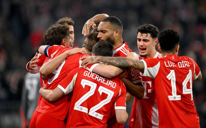 FOOTBALL CHAMPIONS LEAGUE SEASON 2025 2026 Round of 16 second leg 18 03 2026 FC Bayern Muenchen Atalanta Bergamo FC Bayern Muenchen cheering after the penalty goal to 1 0 , from left , goalkeeper Harry Kane , Tom Bischof, Raphael Guerreiro , Jonathan Tah, Aleksandar Pavlovic, Luis Diaz
