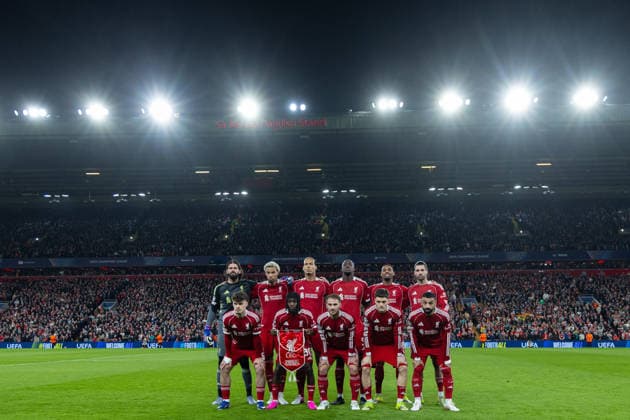 Football - UEFA Champions League - Round of 16 - 2nd Leg - Liverpool FC v Galatasaray A.Åž. LIVERPOOL, ENGLAND - Wednesday, March 18, 2026: Liverpool s players line-up for a team group, Mannschaftsbild, Totale photograph before the UEFA Champions League Round of 16 2nd Leg match between Liverpool FC and Galatasaray A.Åž. at Anfield. Back row (L-R): goalkeeper Alisson Becker, Hugo Ekitike. captain Virgil van Dijk, Ibrahima KonatÃ , Ryan Gravenberch. Dominik Szoboszlai. Front row (L-R): Milos Kerkez, Jeremie Frimpong, Alexis Mac Allister, Florian Wirtz, Mohamed Salah (Photo by David Rawcliffe Propaganda) LIVERPOOL Anfield MERSEYSIDE ENGLAND  Copyright: xDavidxRawcliffex P2026-03-18-Liverpool_Galatasaray-55