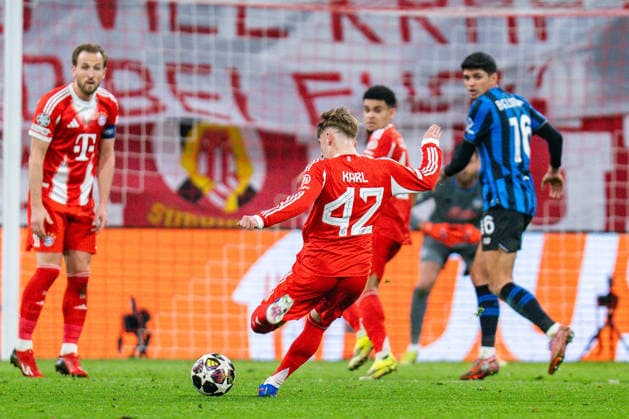 18 03 2026, FC Bayern München vs Atalanta Bergamo, UEFA Champions League, Round of 16 second leg Harry Kane FC Bayern Muenchen, 9 Lennart Karl FC Bayern Muenchen, 42 Regulations prohibit any use of photographs as image sequences and or quasi video Copyright: xBahhoxKarax