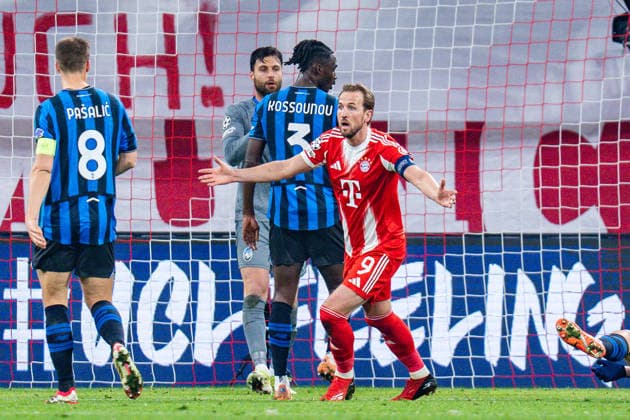 18 03 2026, FC Bayern München vs Atalanta Bergamo, UEFA Champions League, Round of 16 second leg Protests Complaint at Harry Kane FC Bayern Muenchen, 9 after handball in the sixteen Regulations prohibit any use of photographs as image sequences and or quasi video Copyright: xBahhoxKarax