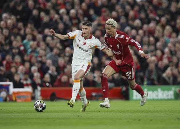 Liverpool v Galatsaray, UEFA Champions League, Round of 16, 2nd leg 18.03.26 Liverpool v Galatsaray, UEFA Champions League, Round of 16, 2nd leg Bradley Ormesher The Times Hugo Ekitiké of Liverpool and Roland Sallai of Galatasaray  Copyright: xBradleyxOrmesherx NINTCHDBPICT001067738049