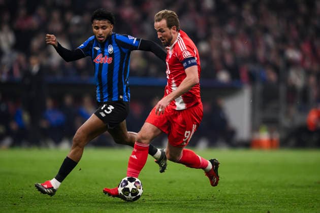 FC Bayern Munchen v Atalanta BC - UEFA Champions League Harry Kane of FC Bayern Munchen comeptes for the ball with Ederson of Atalanta BC during the UEFA Champions League 2025 26 knockout phase round of 16 second leg football match between FC Bayern Munchen and Atalanta BC. Munich Germany Copyright: xNicolòxCampox