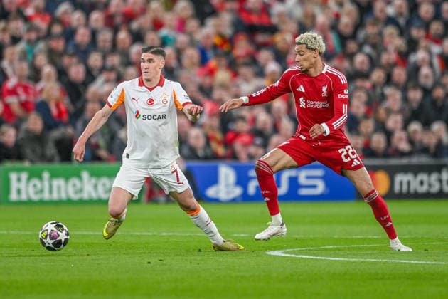 Liverpool v Galatasaray UEFA Champions League Roland Sallai of Galatasaray and Hugo Ekitike of Liverpool during the UEFA Champions League Round of 16 Second Leg match at Anfield, Liverpool 18 03 2026 UK Newspapers OUT Copyright: xKarlxVallantinex FIL-23149-0019