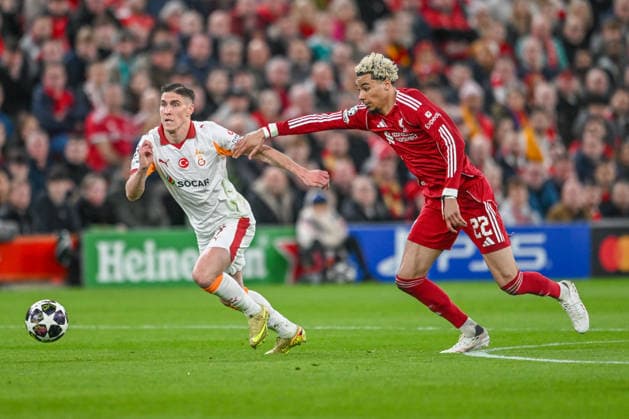 Liverpool v Galatasaray UEFA Champions League Roland Sallai of Galatasaray and Hugo Ekitike of Liverpool during the UEFA Champions League Round of 16 Second Leg match at Anfield, Liverpool 18 03 2026 UK Newspapers OUT Copyright: xKarlxVallantinex FIL-23149-0020