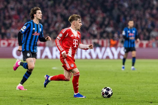 MUNICH GERMANY - MARCH 18: Lennart Karl (FC Bayern Muenchen, 42) controls the ball during the UEFA Champions League match between FC Bayern Muenchen vs. Atalanta Bergamo at Allianz Arena at Round of 16 match of the UEFA Champions League on March 18, 2026 in Munich, Germany. Bavaria Germany Copyright: xSteffiexWunderlx