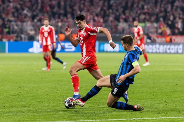 MUNICH GERMANY - MARCH 18: Aleksandar Pavlovic (FC Bayern Muenchen, 45) controls the ball against Mario Pasalic (Atalanta Bergamo, 8) during the UEFA Champions League match between FC Bayern Muenchen vs. Atalanta Bergamo at Allianz Arena at Round of 16 match of the UEFA Champions League on March 18, 2026 in Munich, Germany. Bavaria Germany Copyright: xSteffiexWunderlx