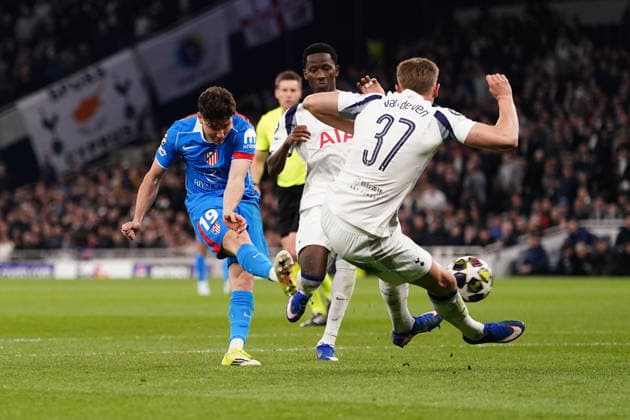 UEFA Champions League: Tottenham Hotspur v Atletico Madrid Julian Alvarez of AtlÃ tico Madrid scores to make it 1-1 during the UEFA Champions League match Tottenham Hotspur vs Atletico Madrid at Tottenham Hotspur Stadium, London, United Kingdom on 18 March 2026 (Photo by Harvey Murphy News Images) Copyright: xHarveyxMurphy NewsxImagesx