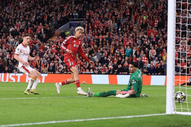 Fußball UEFA Champions League Achtelfinale Liverpool gegen Galatasaray 18. März 2026 UEFA Champions League Achtelfinale Liverpool gegen Galatasaray Hugo Ekitike von Liverpool erzielt das zweite Tor Foto Simon Stacpoole Abseits Liverpool UK  Copyright: xSimonxStacpoolexOffside