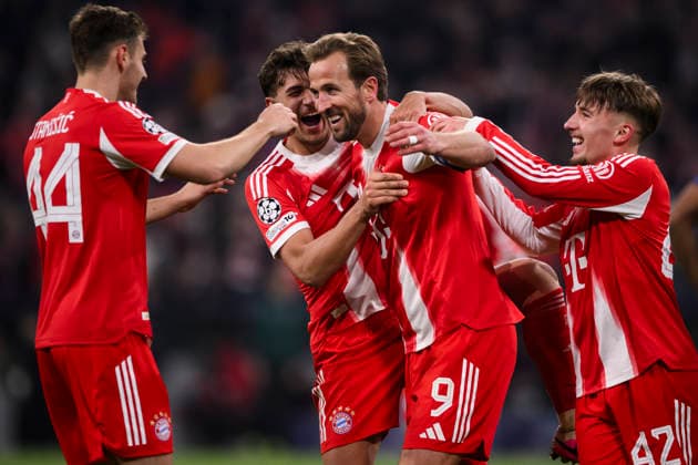 FC Bayern Munchen v Atalanta BC - UEFA Champions League Harry Kane of FC Bayern Munchen celebrates with teammates after scoring a goal during the UEFA Champions League 2025 26 knockout phase round of 16 second leg football match between FC Bayern Munchen and Atalanta BC. Munich Germany Copyright: xNicolòxCampox
