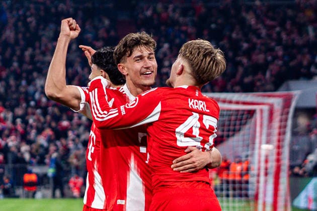 18 03 2026, FC Bayern München vs Atalanta Bergamo, UEFA Champions League, Round of 16 second leg goal for 3 0 by Lennart Karl FC Bayern Muenchen, 42 in celebration with Tom Bischof FC Bayern Muenchen, 20 Regulations prohibit any use of photographs as image sequences and or quasi video Copyright: xBahhoxKarax