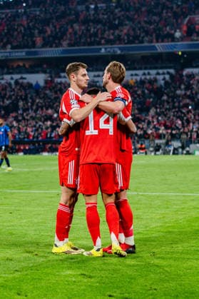 18 03 2026, FC Bayern München vs Atalanta Bergamo, UEFA Champions League, Round of 16 second leg goal for 4 0 by Luis Diaz FC Bayern München, 14 Josip Stanisic FC Bayern Muenchen, 44 Harry Kane FC Bayern Muenchen, 9 Regulations prohibit any use of photographs as image sequences and or quasi video Copyright: xBahhoxKarax