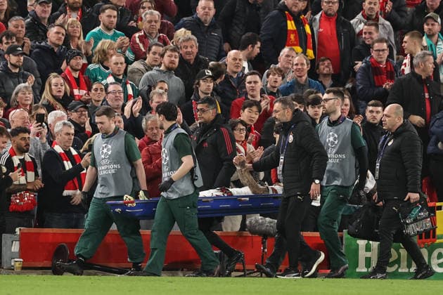 UEFA Champions League last 16 second leg match Liverpool v Galatasaray Noa Lang of Galatasaray is stretchered off during the UEFA Champions League last 16 second leg match Liverpool vs Galatasaray at Anfield, Liverpool, United Kingdom on 18 March 2026 (Photo by Alfie Cosgrove News Images) Liverpool Anfield Merseyside United Kingdom Copyright: xAlfiexCosgrove NewsxImagesx