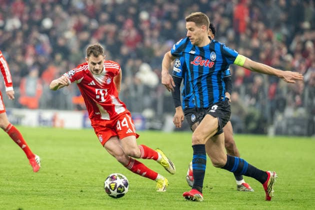 Josip Stanisic 44 FC Bayern Muenchen , FC Bayern Muenchen vs Atalanta Bergamo, Fußball, UEFA Champions League, Achtelfinale Rueckspiel, 18 03 2026 DFB regulations prohibit any use of photographs as image sequences and or quasi video Muenchen Bayern Germany Copyright: xkolbert-press UlrichxGamelx