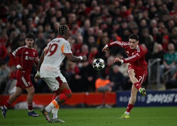 Liverpool v Galatasaray - UEFA Champions League LIVERPOOL, UNITED KINGDOM - MARCH 18: Wirtz (7) of Liverpool competes during the UEFA Champions League Round of 16 2nd match between Liverpool and Galatasaray at Anfield Stadium in Liverpool, United Kingdom, on March 18, 2026. Rasid Necati Aslim Anadolu Liverpool United Kingdom. Editorial use only. Please get in touch for any other usage.  Copyright: x2026xAnadoluxRasidxNecatixAslimx