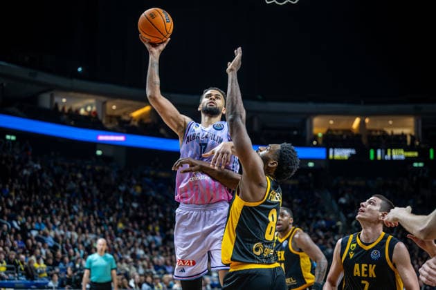 Basketball Berlin 18 03 2026 FIBA Champions League Round Of 16 Alba Berlin AEK Athens Norris Agbakoko Alba Berlin, No 17 Keyshawn Feazell AEK Athens, No 08