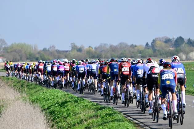 Grand Prix de Denain - Porte du Hainaut 2026 Cycling Race DENAIN, FRANCE - MARCH 19 : illustration picture peloton during the 67th edition of Grand Prix de Denain - Porte du Hainaut an UCI ProSeries 1.Pro one day cycling road race for Men Elite of km with start in Denain and finish in Denain on March 19, 2026 in Denain, France, 19 03 2026 ( Motordriver Pieter Vanherzeele - Denain France  Copyright: xJanxDexMeuleneirx