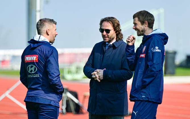A first part of the Czech national football team has started its preparation for the World Cup play-offs in Prague, Czech Republic, on March 19, 2026. From left: assistant coach Jan Rezek, general manager of the national team, Nationalteam Pavel Nedved and Jaroslav Plasil at a training session. (CTKxPhoto RomanxVondrous) CTKPhotoP2026031904671  CTKPhotoP2026031904671