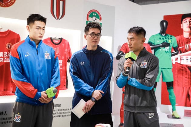 SHANGHAI, CHINA - MARCH 19: Football player Chen Jinyi and football coach Yu Hanchao attend the launch event of the new home and away kits for the China National Football Team as the 2026 FIFA World Cup, WM, Weltmeisterschaft, Fussball approaches on March 19, 2026 in Shanghai, China.  Copyright: xVCGx 111629304702