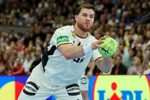 Johannes Golla Germany controls the ball, Handball International Friendly, Germany v Egypt, Westfalenhalle, March 19, 2026 in Dortmund, Germany Photo by Marco Steinbrenner DeFodi Images Johannes Golla Germany controls the ball, Handball International Friendly, Germany v Egypt, Westfalenhalle, March 19, 2026 in Dortmund, Germany Photo by Marco Steinbrenner DeFodi Images