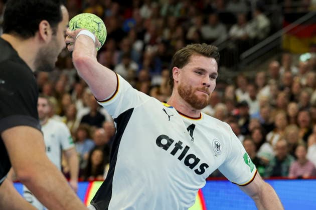Johannes Golla Germany controls the ball, Handball International Friendly, Germany v Egypt, Westfalenhalle, March 19, 2026 in Dortmund, Germany Photo by Marco Steinbrenner DeFodi Images Johannes Golla Germany controls the ball, Handball International Friendly, Germany v Egypt, Westfalenhalle, March 19, 2026 in Dortmund, Germany Photo by Marco Steinbrenner DeFodi Images