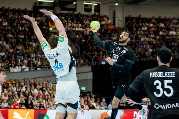 Dortmund 19 03 2026, Handball, Men, International match, Germany Egypt Seif Elderaa Egypt, 45 throwing from the back against Johannes Golla Germany, 4 Dortmund Westfalenhalle NRW Germany