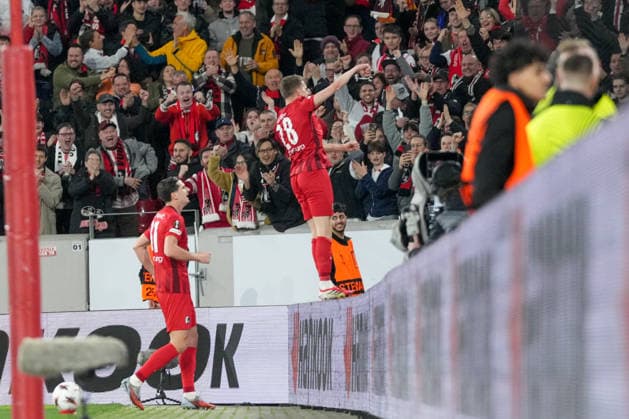 Matthias Ginter SC Freiburg, 28 goal celebration, emotions, shot on goal, finish, goal, goal, goal, fans in the background , Germany, football, UEFA Europa League, round of 16, second leg, 2025 2026, SC Freiburg vs KRC Genk, 19 03 2026, Europa Park Stadion, Freiburg, Germany Freiburg Europa Park Stadion Baden Württemberg Germany Copyright: xArnexAmbergx